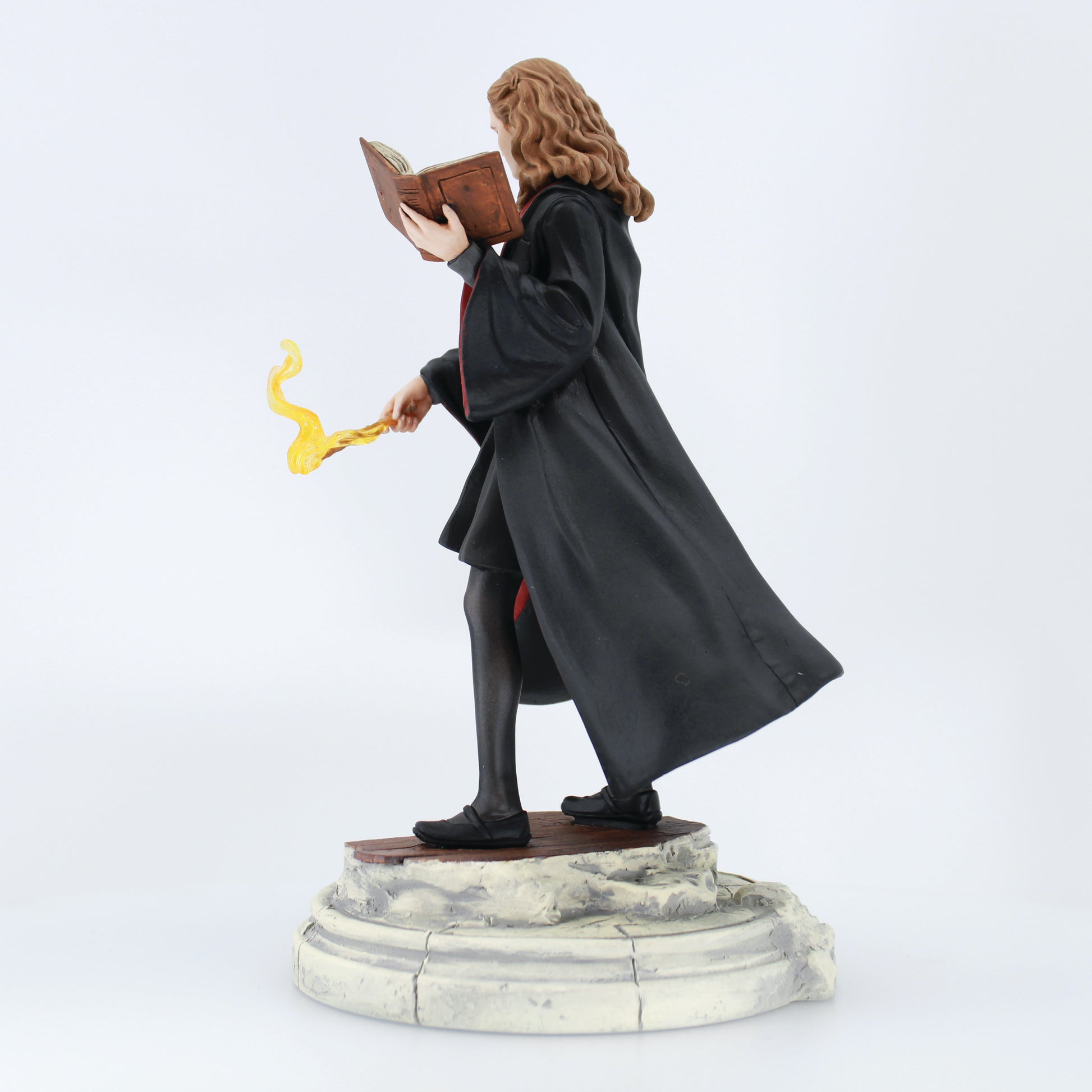 Enesco Hermione Figurine Year 6 **PREORDER ITEM**