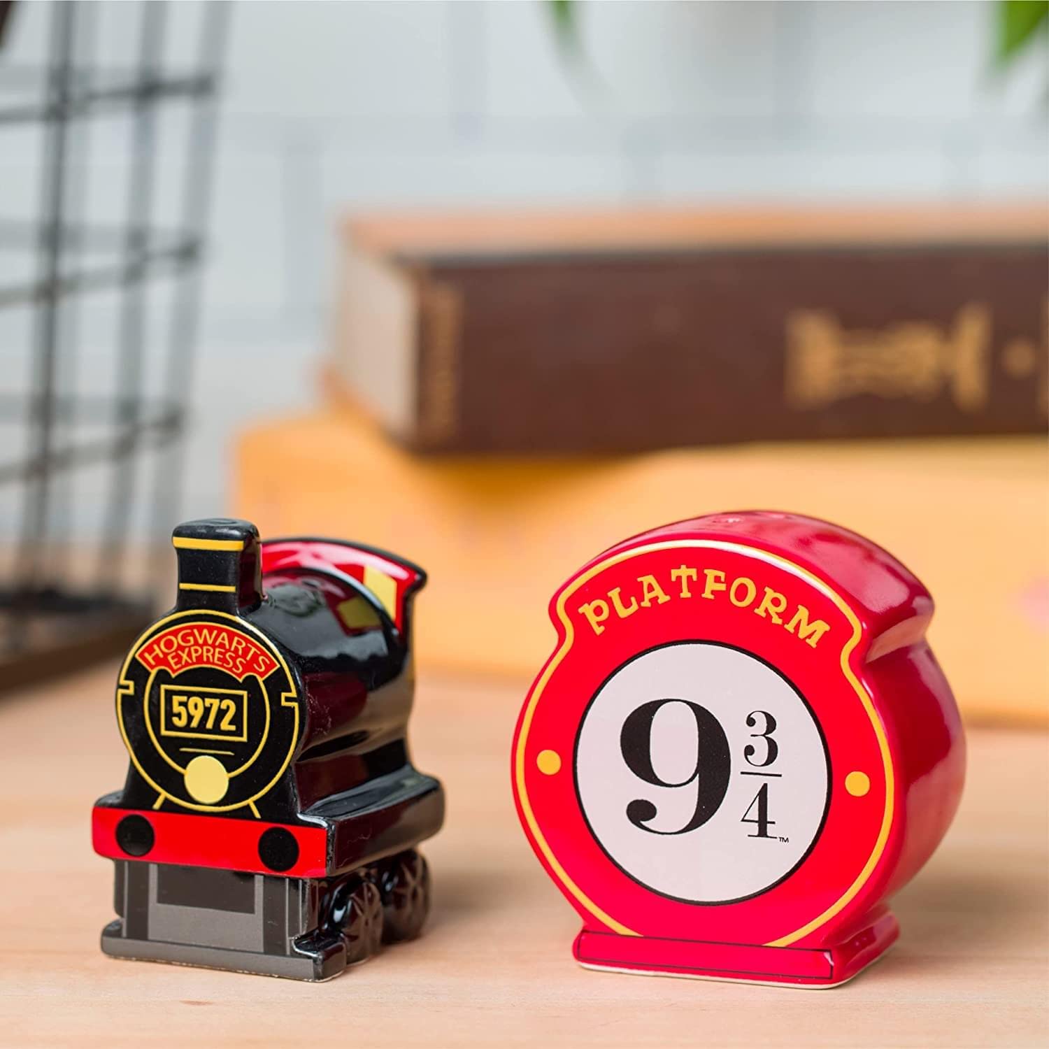 Harry Potter Hogwarts Express Platform 9 3/4 Ceramic Salt and Pepper Shaker