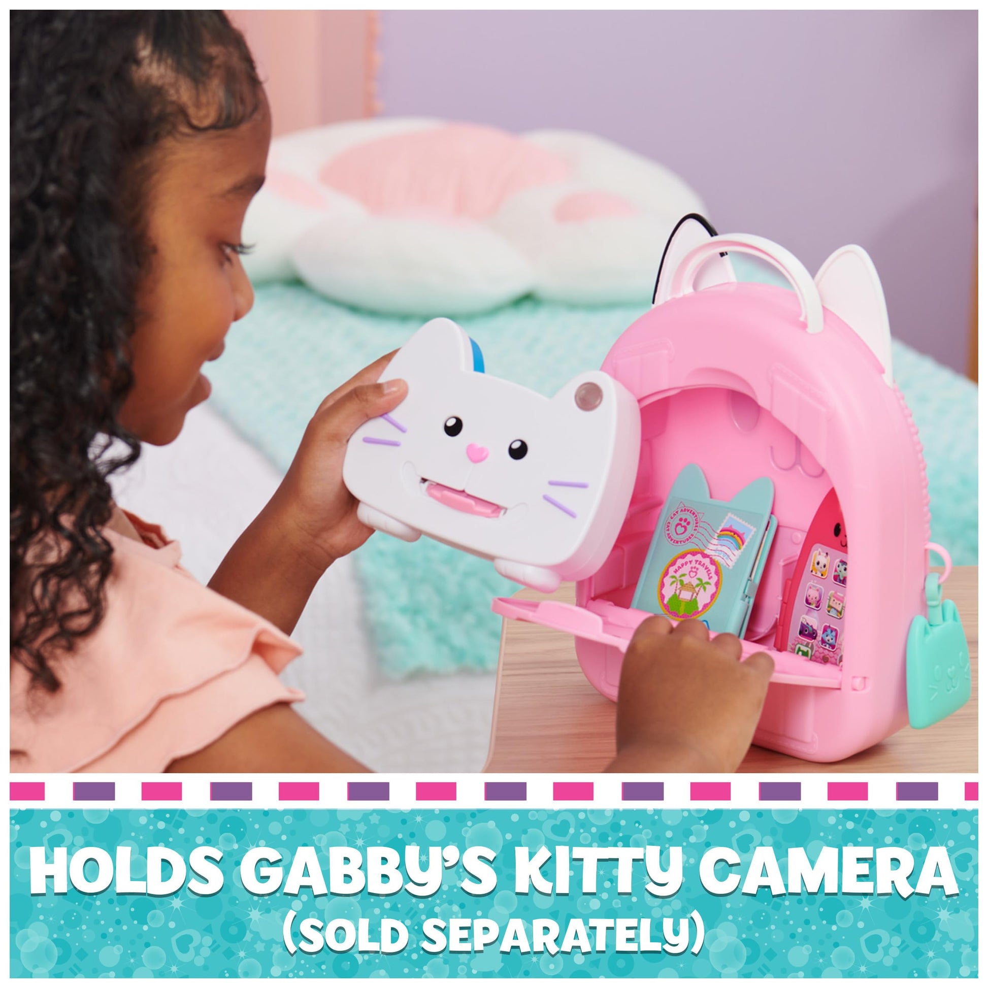 Gabby's Dollhouse, Gabby Girl On-The-Go Travel Set, Pretend Play Travel Toys, Toy Passport, Toy Phone and Compass Charm, Kids Toys for Girls & Boys 3+
